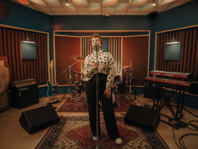 Que faut-il vraiment demander à un producteur avant d'entrer en studio pour éviter les mauvaises surprises